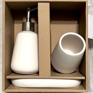 *NIB* Brooklyn Bath & Co -bathroom vanity set